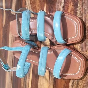 Bernardo leather sandles